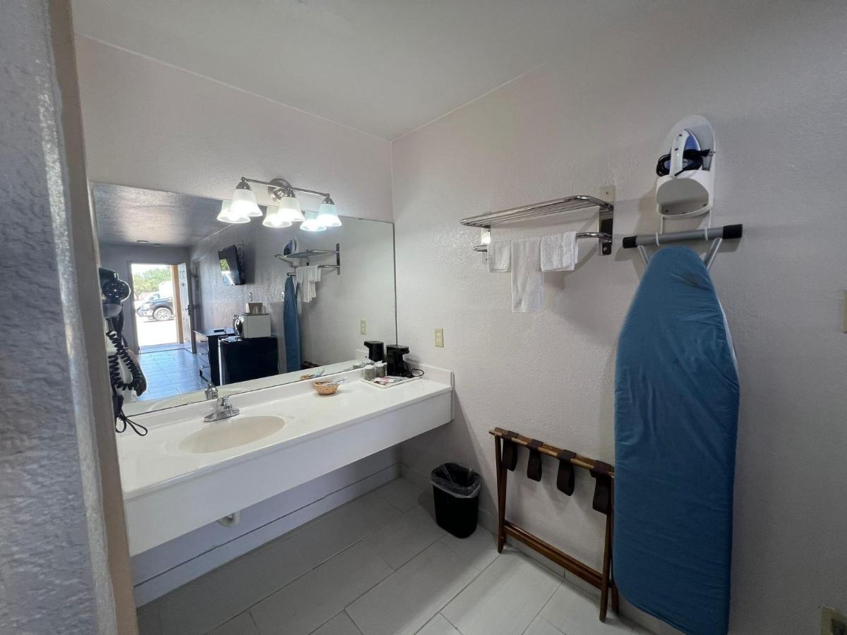 Hotel Country Hill & 3*
